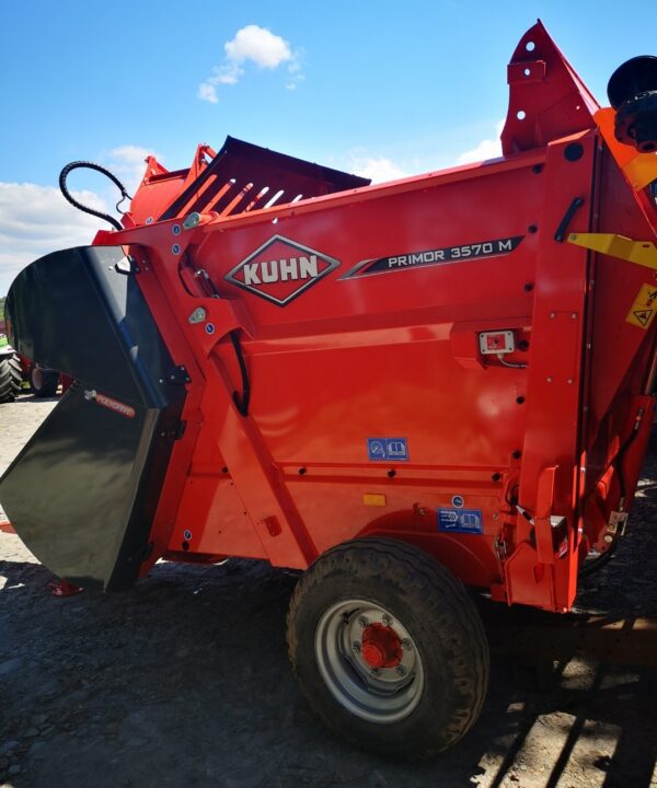 Kuhn Primor 3570M trailed silage/straw feeder – bedder