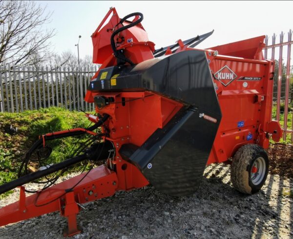 Kuhn Primor 3570M trailed silage/straw feeder – bedder