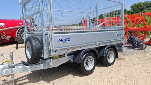 M-TEC 8FT x 5FT Tipping Trailer c/w meshed sides and 6ft ramps